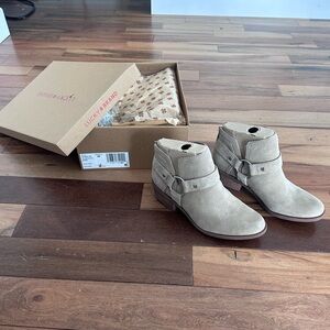 Lucky Brand Women's Boltin Bootie - Dune Oil Suede